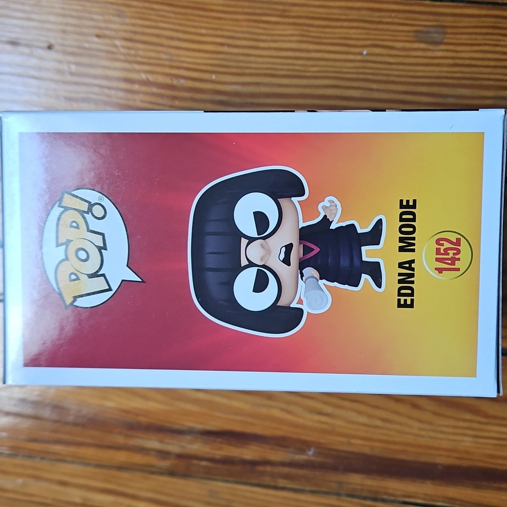 Funko POP! Edna Mode #1452: 2024 SDCC SHARED EXCLUSIVE - Picture 6 of 9